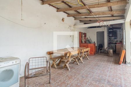 Casa à venda com 236m², 4 quartos e 2 vagas Casa à venda com 236m², 4 quartos e 2 vagasQuintal