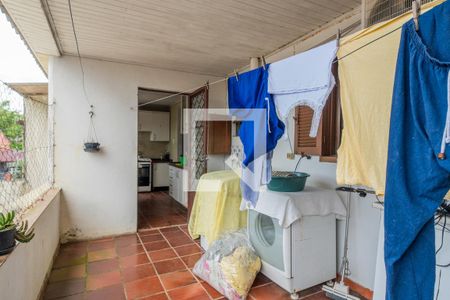 Casa à venda com 236m², 4 quartos e 2 vagas Casa à venda com 236m², 4 quartos e 2 vagasÁrea de Serviço