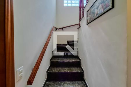 Escada de casa à venda com 3 quartos, 155m² em Vila Mariana, São Paulo