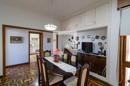 Sala de casa à venda com 3 quartos, 243m² em Menino Deus, Porto Alegre