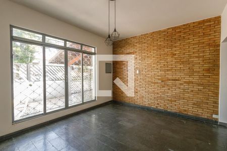 Sala de casa para alugar com 4 quartos, 160m² em Chacara do Visconde, Taubaté