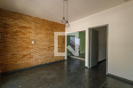 Sala de casa para alugar com 4 quartos, 160m² em Chacara do Visconde, Taubaté