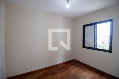 Quarto 1 de apartamento para alugar com 2 quartos, 57m² em Jardim Ester, São Paulo