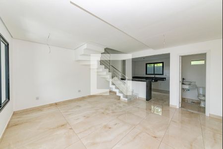 Sala de casa à venda com 3 quartos, 170m² em Cabral, Contagem