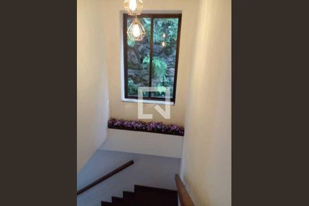 Casa à venda com 126m², 2 quartos e sem vaga