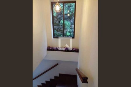 Casa à venda com 126m², 2 quartos e sem vaga