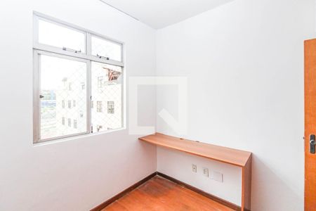 Apartamento à venda com 3 quartos, 70m² em Palmares, Belo Horizonte