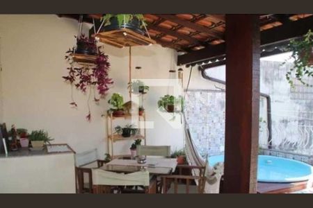 Casa de condomínio à venda com 90m², 2 quartos e 1 vaga