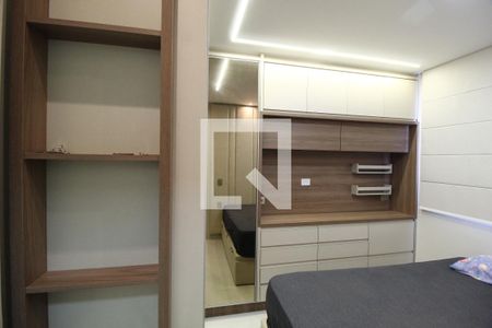 Quarto 1 de apartamento para alugar com 2 quartos, 45m² em Shopping Park, Uberlândia