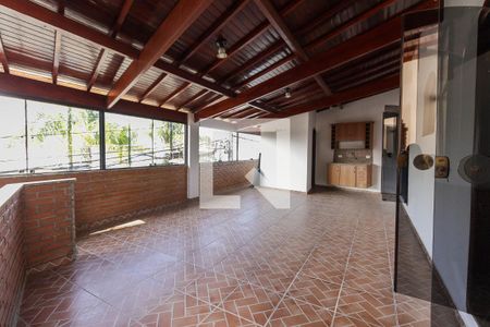 Casa à venda com 180m², 2 quartos e 3 vagas Casa à venda com 180m², 2 quartos e 3 vagasÁrea de lazer - Churrasqueira