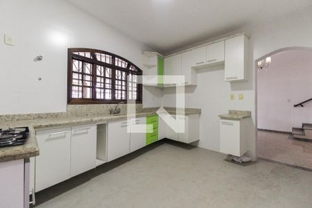 Casa à venda com 180m², 2 quartos e 3 vagas Casa à venda com 180m², 2 quartos e 3 vagasCozinha