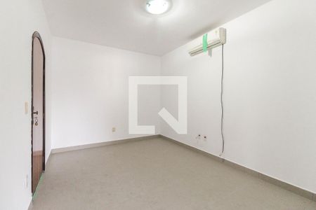 Casa à venda com 180m², 2 quartos e 3 vagas Casa à venda com 180m², 2 quartos e 3 vagasQuarto 2