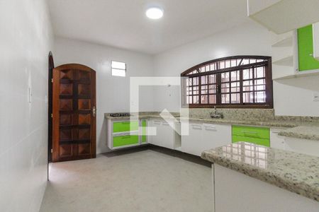 Casa à venda com 180m², 2 quartos e 3 vagas Casa à venda com 180m², 2 quartos e 3 vagasCozinha