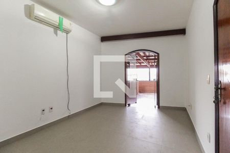 Casa à venda com 180m², 2 quartos e 3 vagas Casa à venda com 180m², 2 quartos e 3 vagasQuarto 2