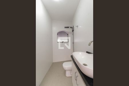 Casa à venda com 180m², 2 quartos e 3 vagas Casa à venda com 180m², 2 quartos e 3 vagasBanheiro