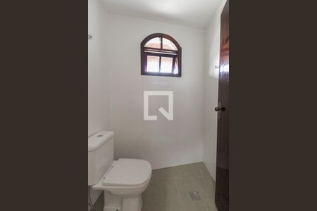 Casa à venda com 180m², 2 quartos e 3 vagas Casa à venda com 180m², 2 quartos e 3 vagasBanheiro - Área de lazer - Churrasqueira