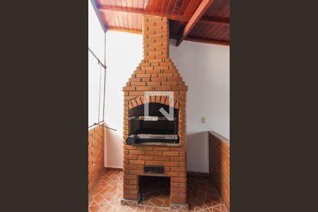 Casa à venda com 180m², 2 quartos e 3 vagas Casa à venda com 180m², 2 quartos e 3 vagasÁrea de lazer - Churrasqueira