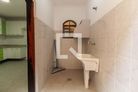 Casa à venda com 180m², 2 quartos e 3 vagas Casa à venda com 180m², 2 quartos e 3 vagasÁrea de Serviço