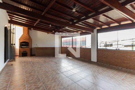 Casa à venda com 180m², 2 quartos e 3 vagas Casa à venda com 180m², 2 quartos e 3 vagasÁrea de lazer - Churrasqueira