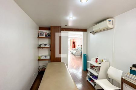 Quarto 01 de apartamento para alugar com 4 quartos, 210m² em Copacabana, Rio de Janeiro