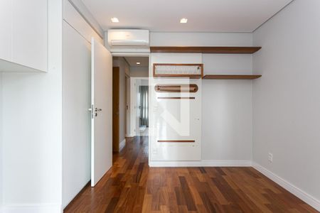 Suíte de apartamento à venda com 3 quartos, 132m² em Itaim Bibi, São Paulo