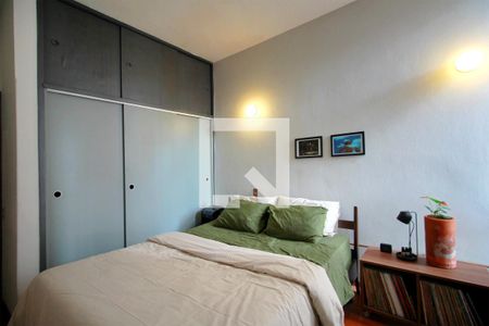 Quarto de apartamento à venda com 1 quarto, 60m² em Funcionários, Belo Horizonte