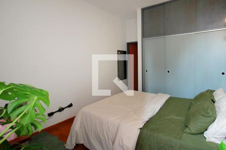 Quarto de apartamento à venda com 1 quarto, 60m² em Funcionários, Belo Horizonte