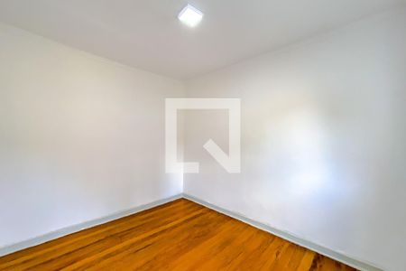 Quarto 2 de casa para alugar com 2 quartos, 120m² em Chácara Mafalda, São Paulo