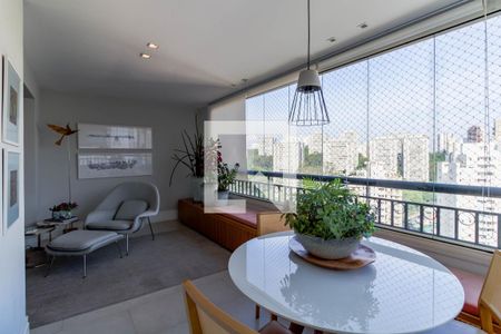 Varanda de apartamento à venda com 4 quartos, 125m² em Vila Andrade, São Paulo