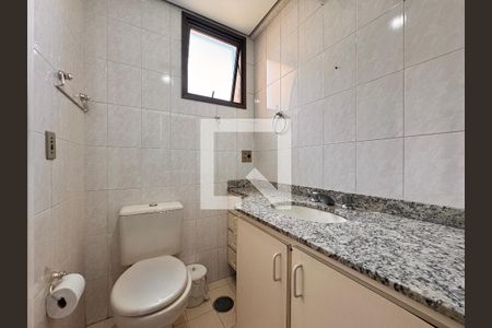 Apartamento à venda com 63m², 2 quartos e 2 vagas Apartamento à venda com 63m², 2 quartos e 2 vagasBanheiro da Suíte