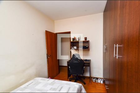 Quarto1 de apartamento à venda com 3 quartos, 196m² em Fernão Dias, Belo Horizonte