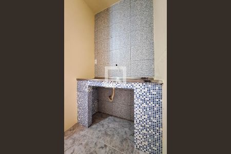 Sala/Cozinha de apartamento para alugar com 1 quarto, 25m² em Rocha, São Gonçalo