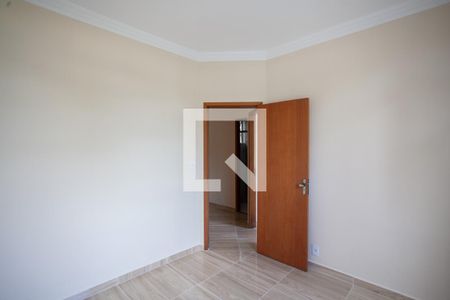 Quarto 2 de apartamento para alugar com 2 quartos, 54m² em Heliópolis, Belo Horizonte