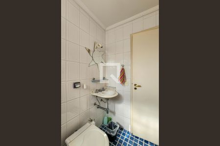 Casa de condomínio à venda com 181m², 3 quartos e 2 vagas Casa de condomínio à venda com 181m², 3 quartos e 2 vagasBanheiro Social