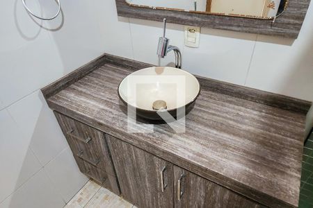 Casa de condomínio à venda com 181m², 3 quartos e 2 vagas Casa de condomínio à venda com 181m², 3 quartos e 2 vagasBanheiro da Suíte 2