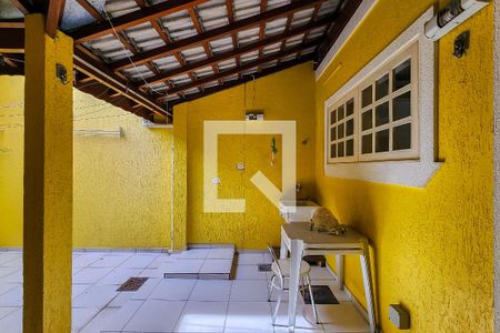 Casa de condomínio à venda com 181m², 3 quartos e 2 vagas Casa de condomínio à venda com 181m², 3 quartos e 2 vagasÁrea de Serviço