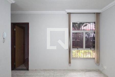 Sala de apartamento para alugar com 2 quartos, 60m² em Piratininga, Belo Horizonte