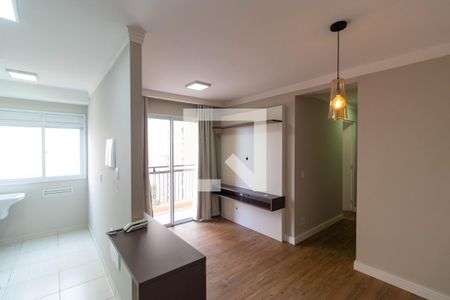 Salas de apartamento para alugar com 2 quartos, 57m² em Vila Satúrnia, Campinas