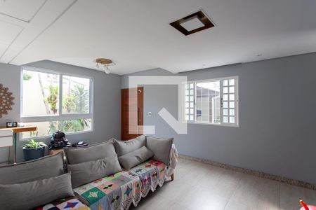 Sala de casa à venda com 4 quartos, 360m² em Itatiaia, Belo Horizonte