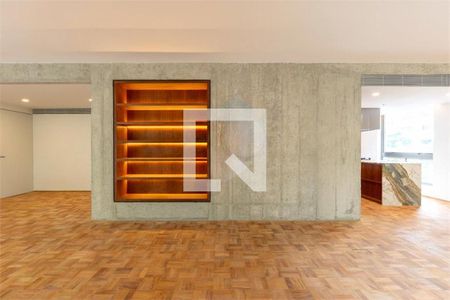 Apartamento à venda com 3 quartos, 210m² em Jardim Paulista, São Paulo