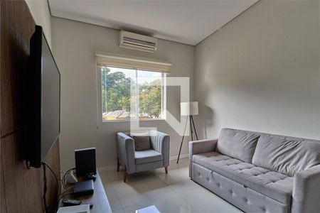 Casa à venda com 4 quartos, 250m² em Jardim Prudência, São Paulo