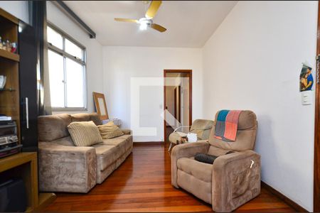 Sala de estar de apartamento para alugar com 3 quartos, 95m² em Santa Tereza, Belo Horizonte