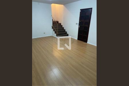 Casa à venda com 3 quartos, 140m² em Vila Santo Estefano, São Paulo