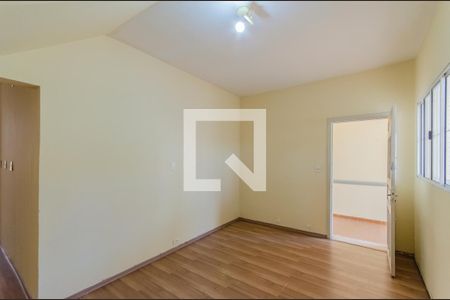 Sala de casa à venda com 4 quartos, 208m² em Jardim Aurelia, São Paulo