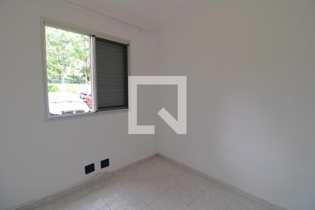 Quarto 2 de apartamento para alugar com 2 quartos, 60m² em Jardim Sabara, São Paulo