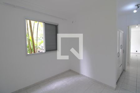 Quarto 1 de apartamento para alugar com 2 quartos, 60m² em Jardim Sabara, São Paulo