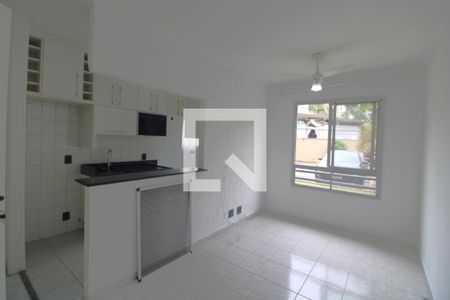 Sala de apartamento para alugar com 2 quartos, 60m² em Jardim Sabara, São Paulo