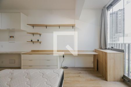 Quarto de kitnet/studio para alugar com 1 quarto, 27m² em Sumarezinho, São Paulo