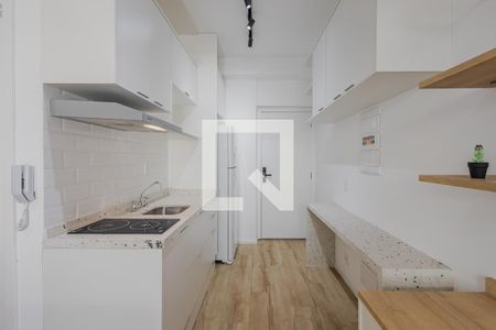 Cozinha de kitnet/studio para alugar com 1 quarto, 27m² em Sumarezinho, São Paulo