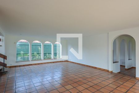 Sala de casa à venda com 6 quartos, 840m² em Interlagos, São Paulo